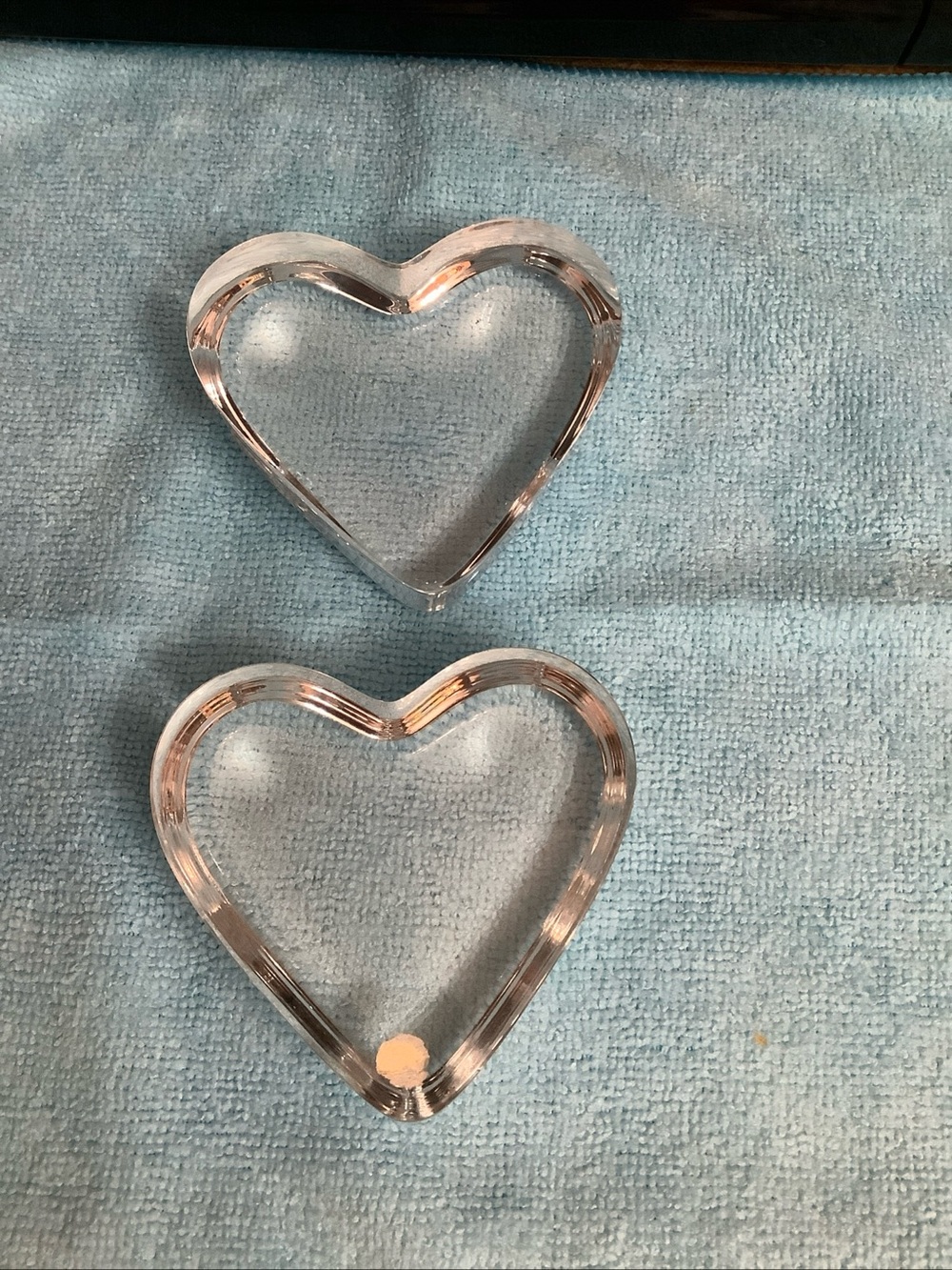 2- Baccarat Heart-Shaped Clear Crystal Glossy Hand Blown Paperweight - Picture 2 of 6